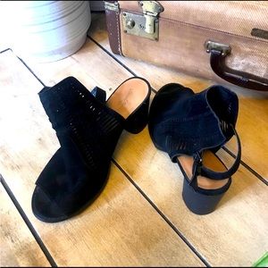 Universal Thread Women’s size 8.5 Black Ankle Boots